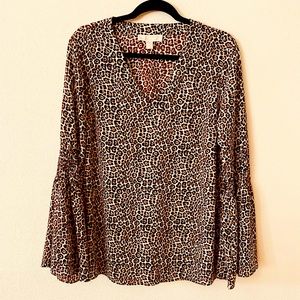 MICHAEL KORS Cheetah Print Bell Sleeve V-Neck